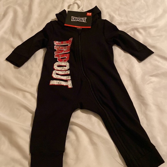 Tapout Other - 6-9 months Tapout outfit